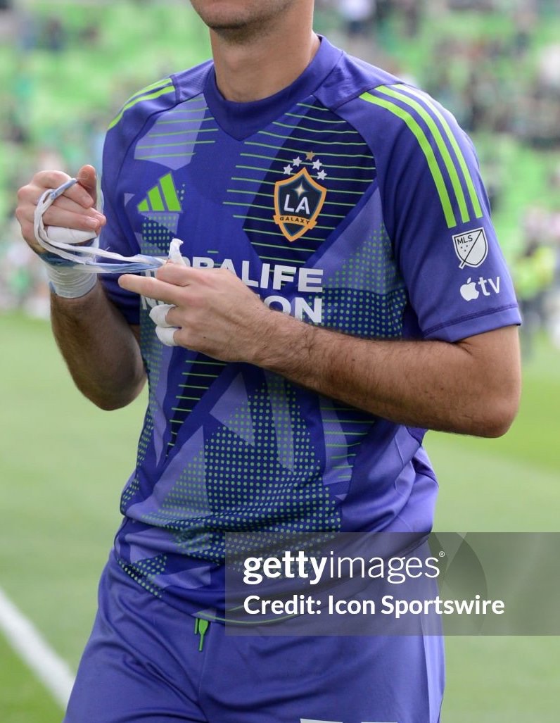 LA Galaxy 2024 GK 3 Kit