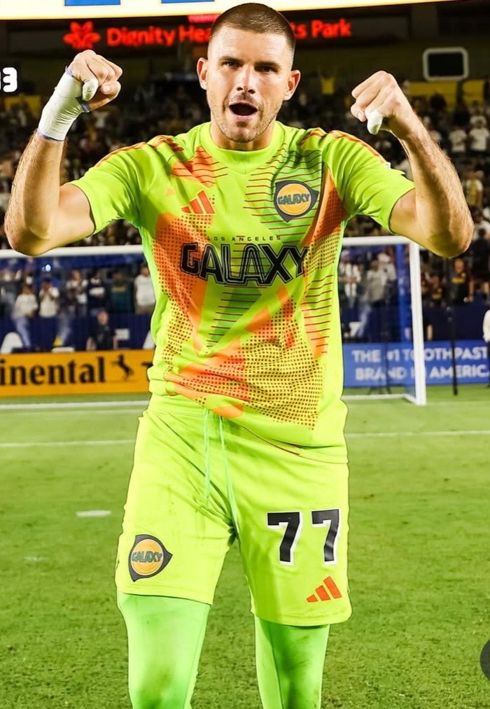 LA Galaxy 2024 GK 4 Kit