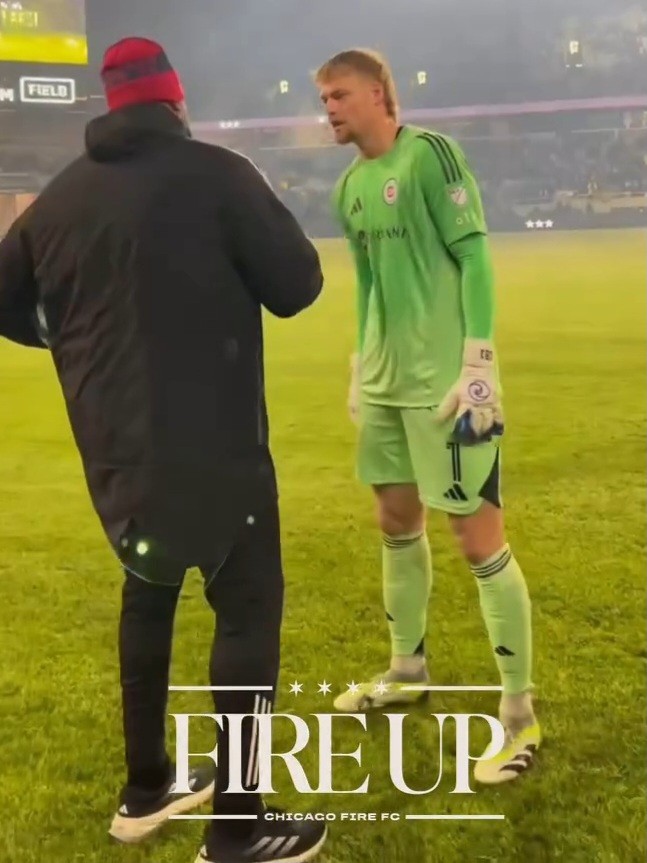 Chicago Fire 2025 GK Away Kit