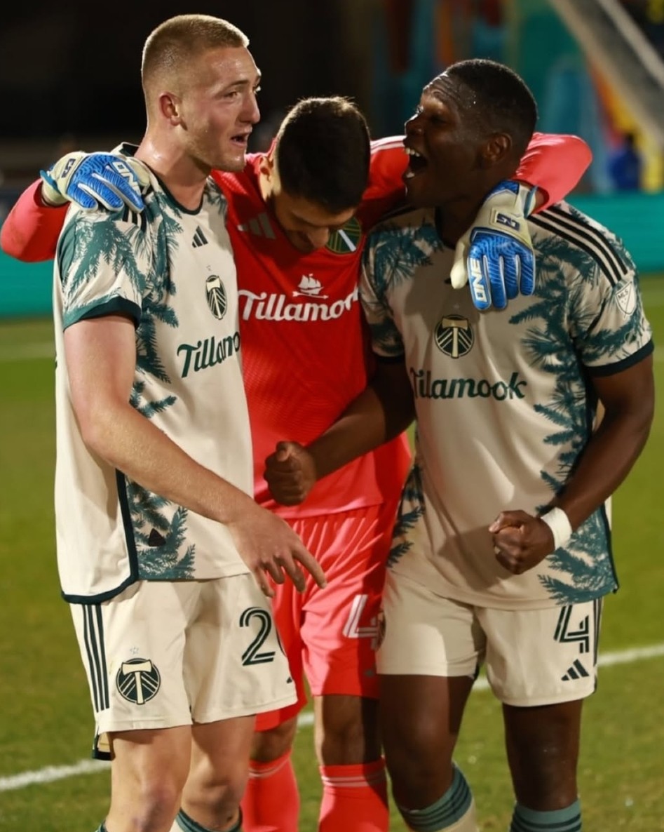 Portland Timbers 2025 GK Third Kit