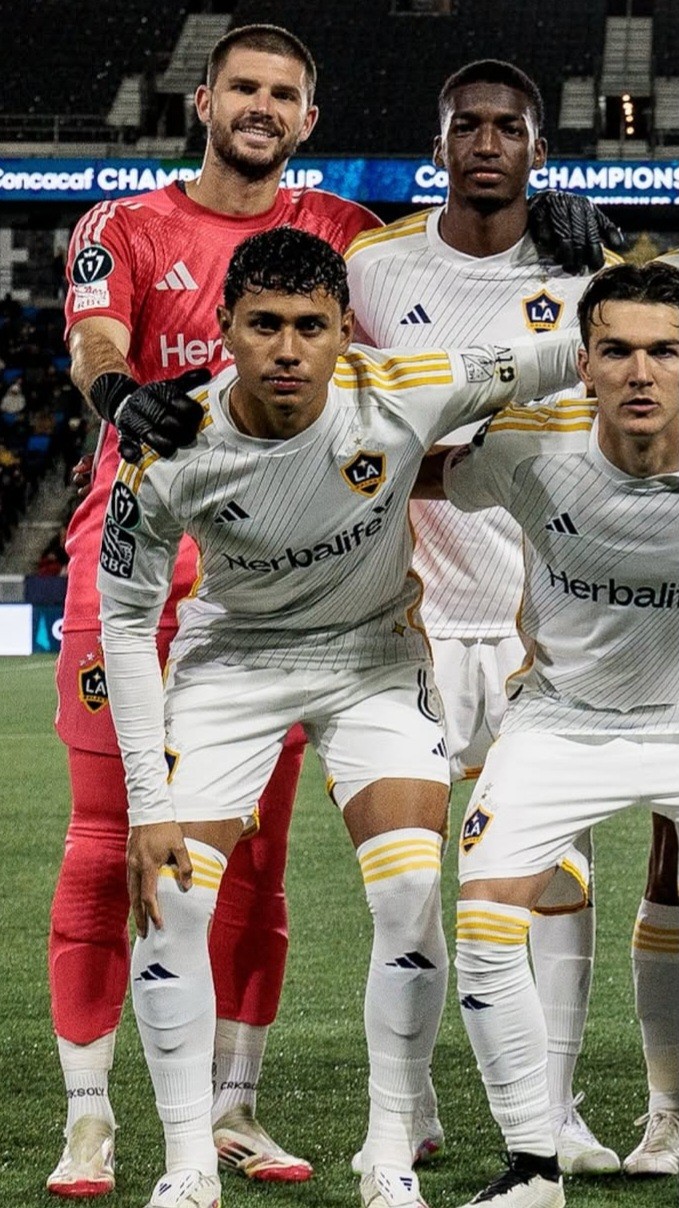 LA Galaxy 2025 GK 3 Kit