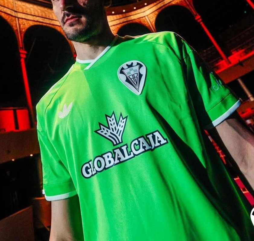 Albacete 2025-26 Retro GK Kit