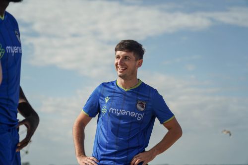 Grimsby Town 2022-23 Away Kit