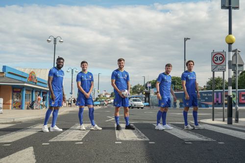 Grimsby Town 2022-23 Away Kit
