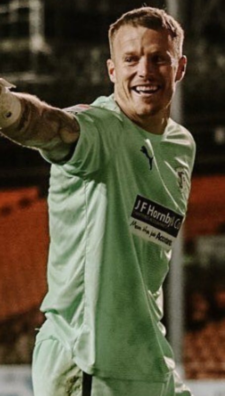 Barrow AFC 2022-23 GK 1 Kit