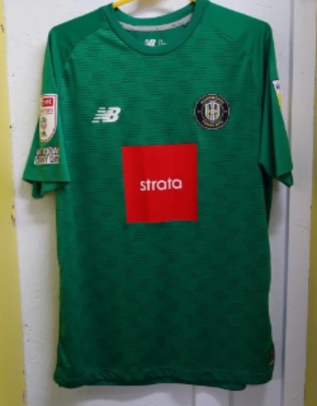 Harrogate Town 2022-23 GK Home Kit