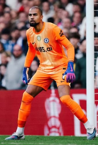 Chelsea FC 2025-26 GK 4 V2 Kit