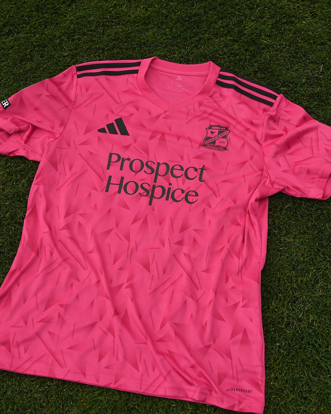 Swindon Town 2025-26 GK Special Kit