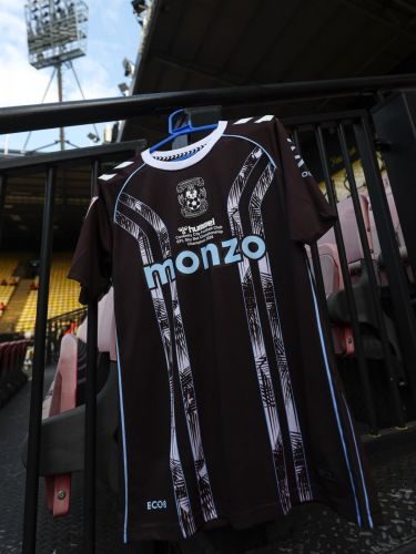 Coventry City 2025-26 Fourth V2 Kit