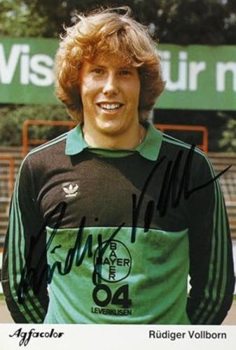 Bayer 04 Leverkusen 1981-82 GK Home Kit