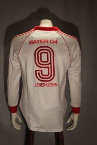 Bayer 04 Leverkusen 1982-83 Away Kit