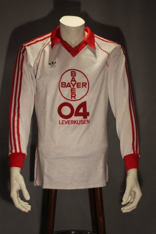 Bayer 04 Leverkusen 1982-83 Away Kit