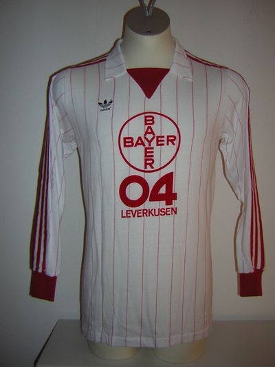 Bayer 04 Leverkusen 1983-84 Away Kit