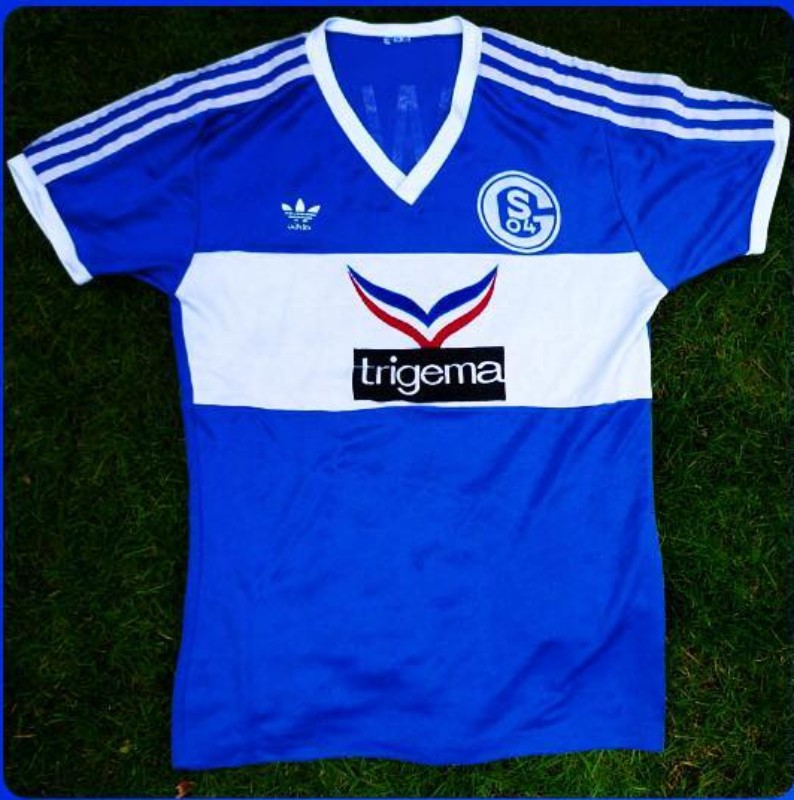 Schalke 04 1982-83 Home Kit