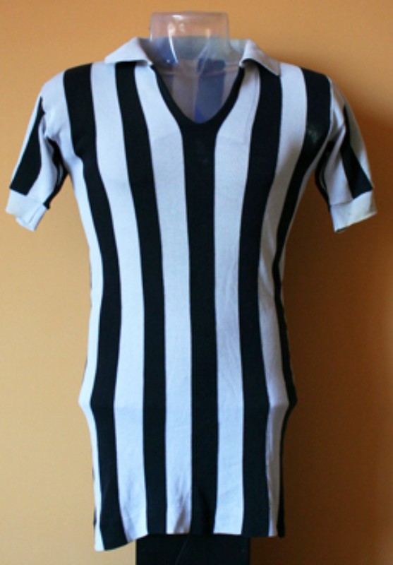 Juventus FC 1975-76 Home Kit
