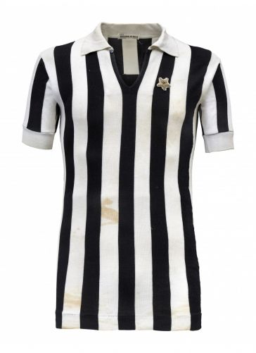 Juventus FC 1976-77 Home Kit