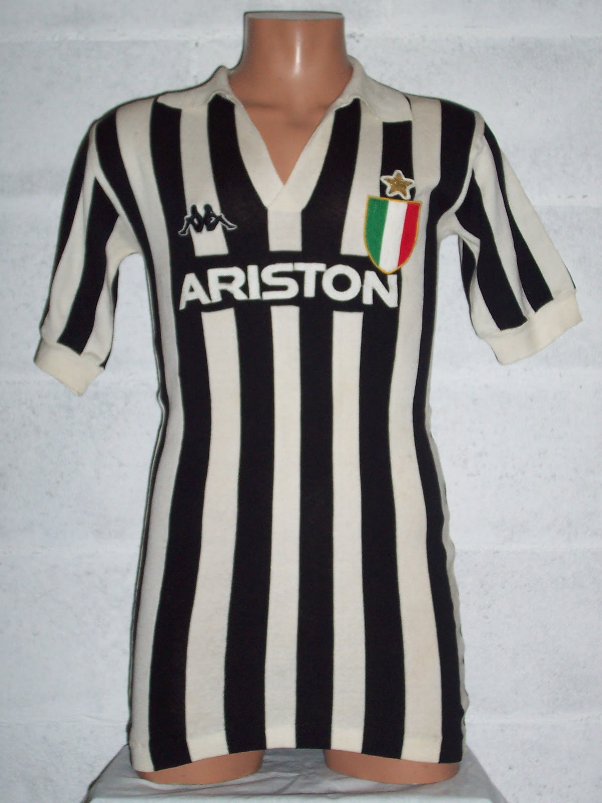 Juventus FC 1981-82 Home Kit