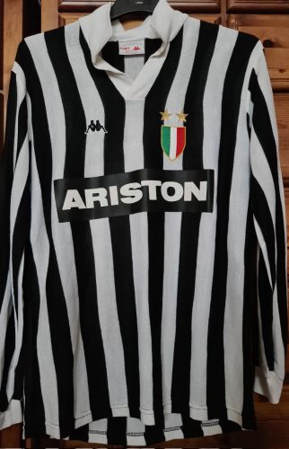 Juventus FC 1982-83 Home Kit