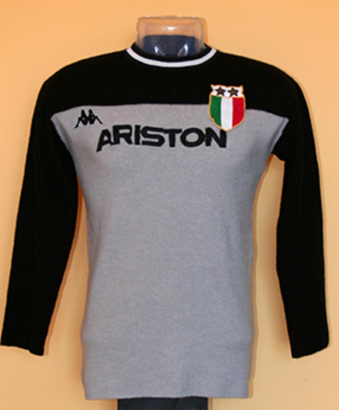 Juventus FC 1982-83 GK 1 Kit
