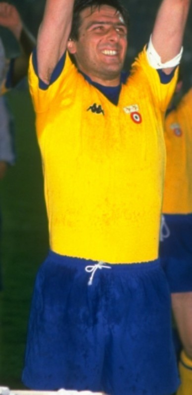 Juventus FC 1983-84 European Cup Winners' Cup Final Kit