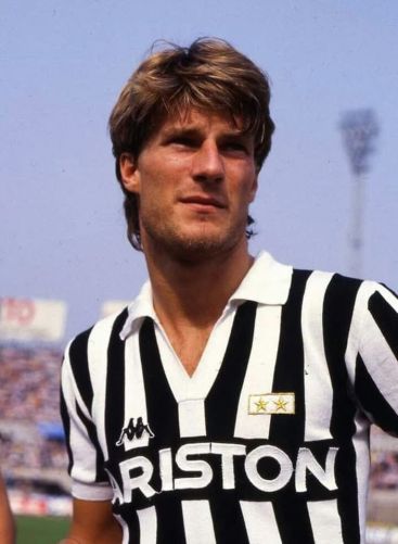 Juventus FC 1986-87 Home Kit