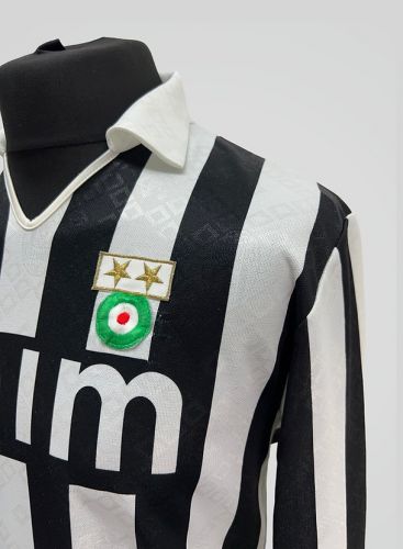 Juventus FC 1990-91 Home Kit