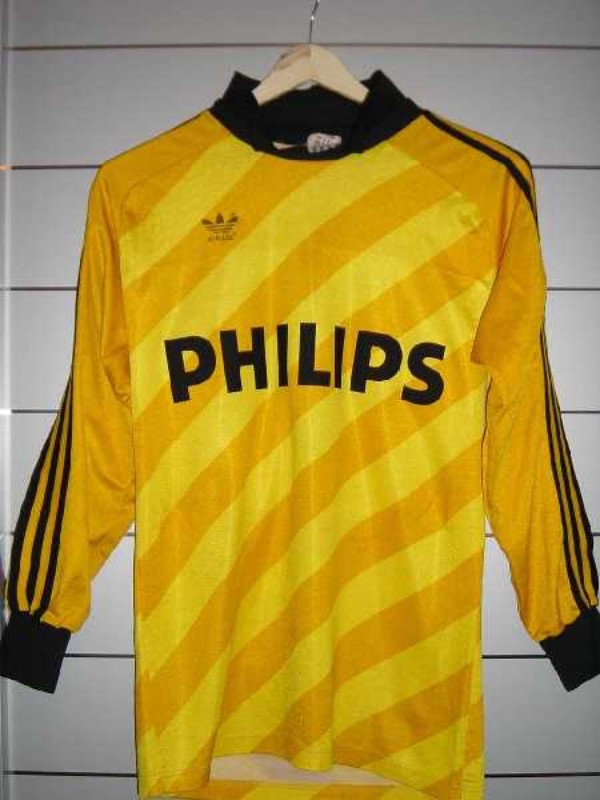 PSV 1985-86 GK 1 Kit