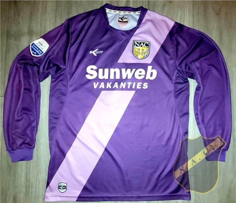 NAC Breda 2008-09 GK 1 Kit