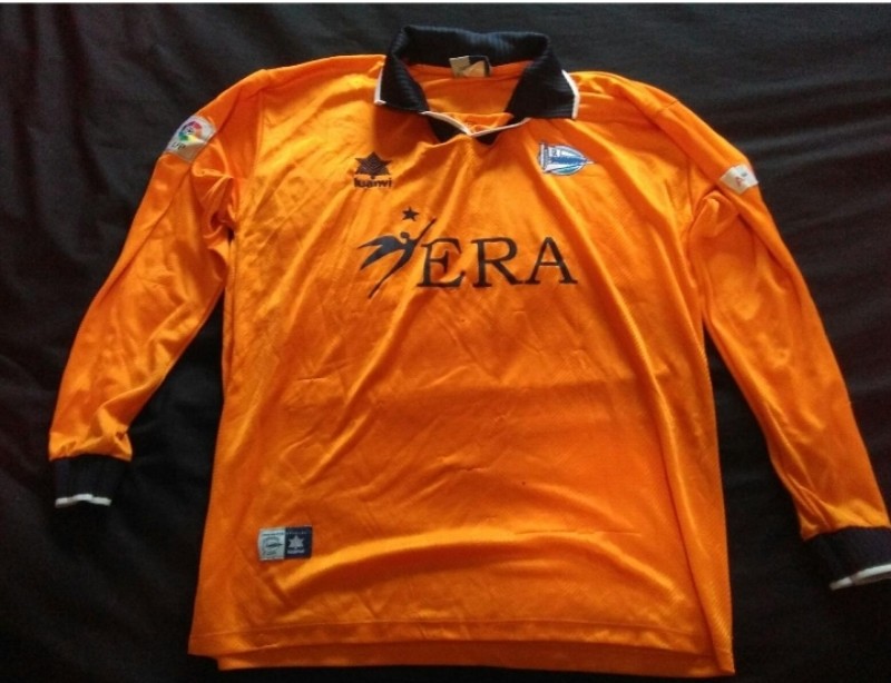Deportivo Alavés 2001-02 Away V2 Kit