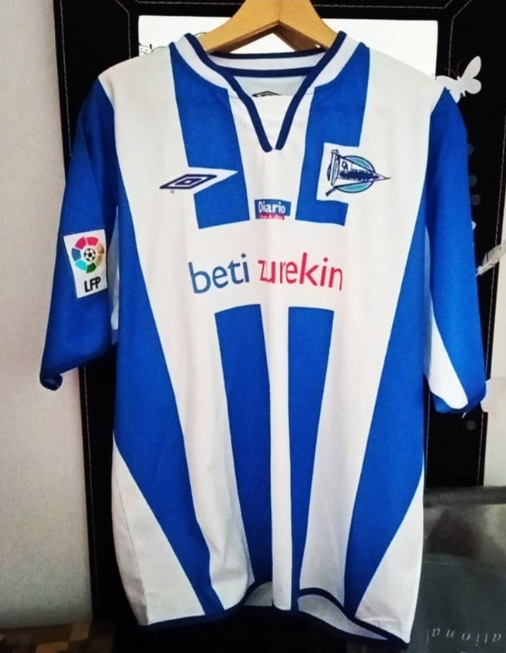 Deportivo Alavés 2005-06 Home V4 Kit