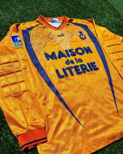 Nice 2002-03 GK 1 Kit