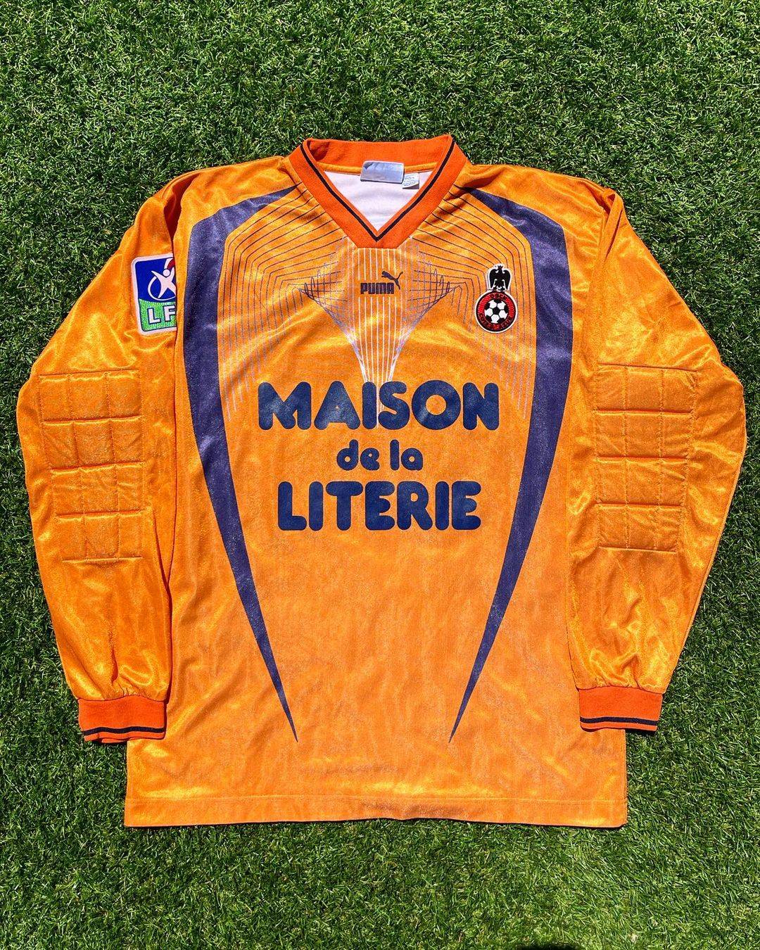 Nice 2002-03 GK 1 Kit