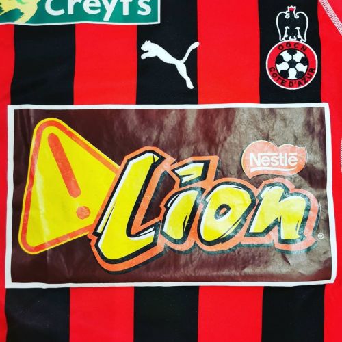 Nice 2003-04 Coupe de la Ligue Home Kit