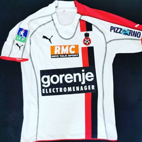 Nice 2005-06 Away Kit