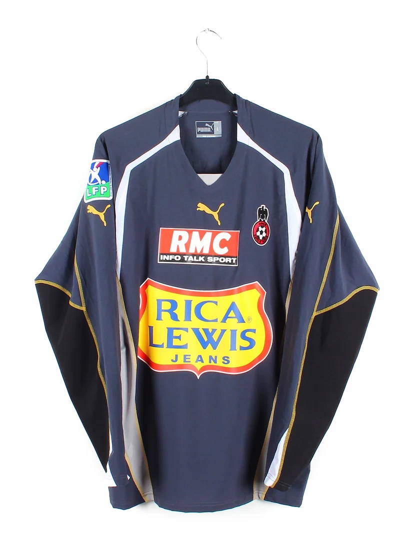 Nice 2005-06 GK 2 Kit