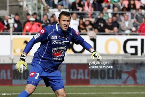 Nice 2010-11 GK 1 Kit