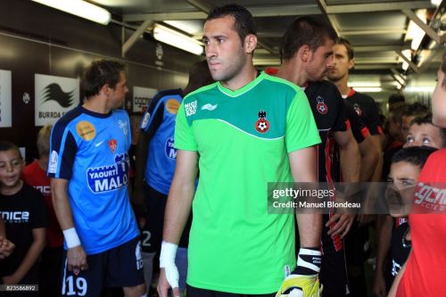 Nice 2011-12 GK 1 Kit