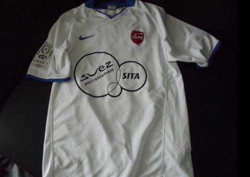 Valenciennes 2009-10 Away Kit