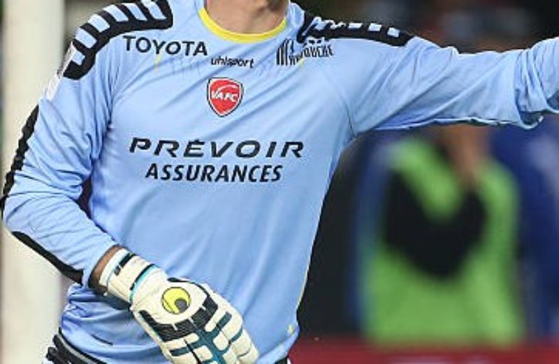 Valenciennes 2013-14 GK 3 Kit