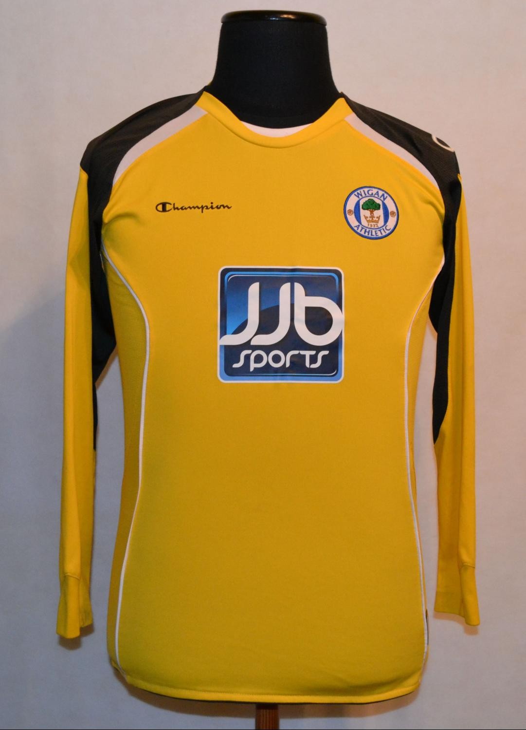 Wigan Athletic 2008-09 GK 1 Kit