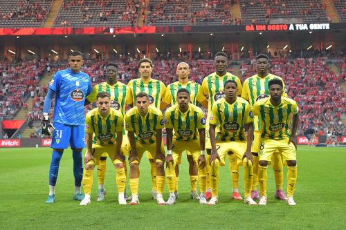 CD Tondela 2025-26 GK 2 Kit