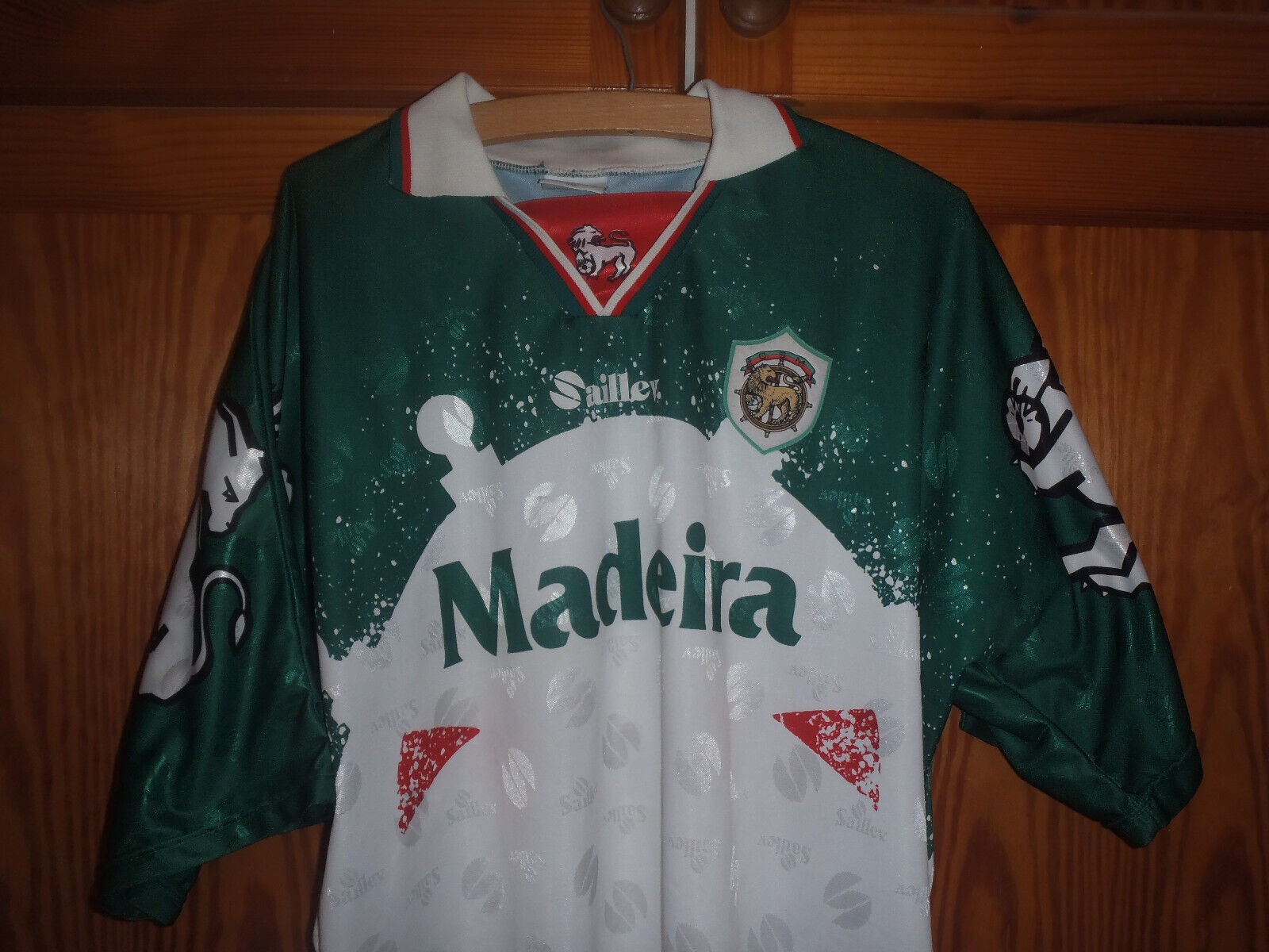 Maritimo 1998-99 European Away Kit