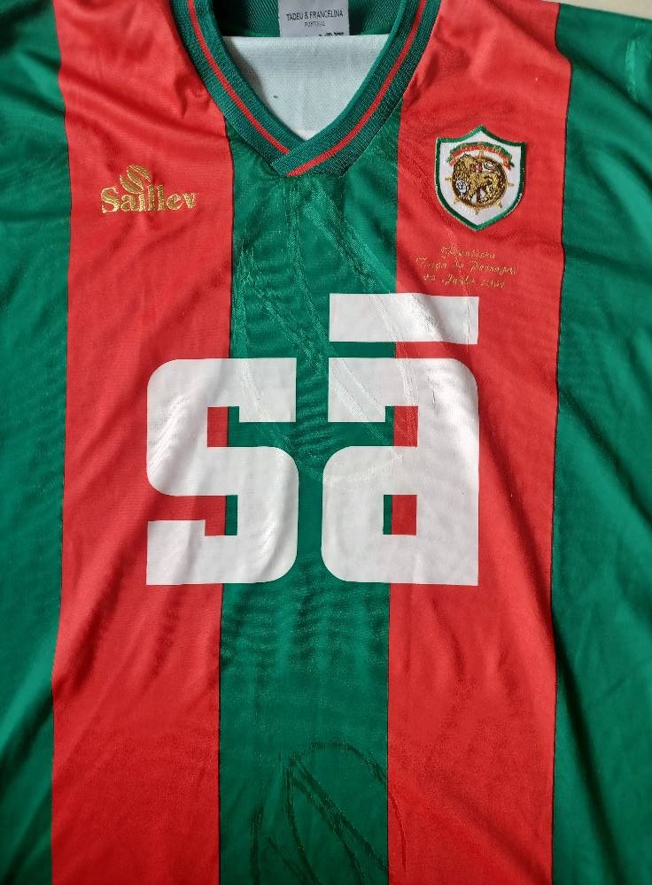 Maritimo 2000-01 Cup Final Kit