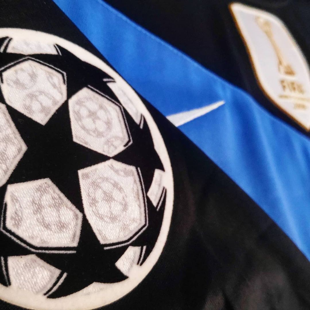 Manchester United 2009-10 Away 2 Kit