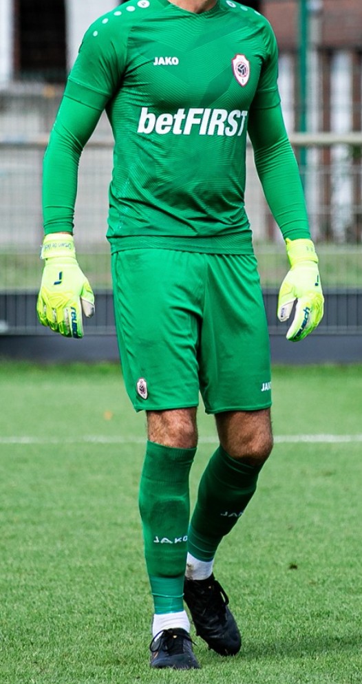 Royal Antwerp 2023-24 GK 1 Kit
