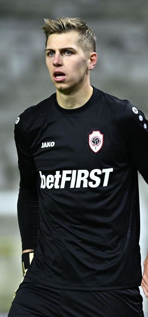 Royal Antwerp 2023-24 GK 3 Kit