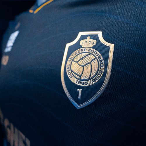 Royal Antwerp 2021-22 Third Kit