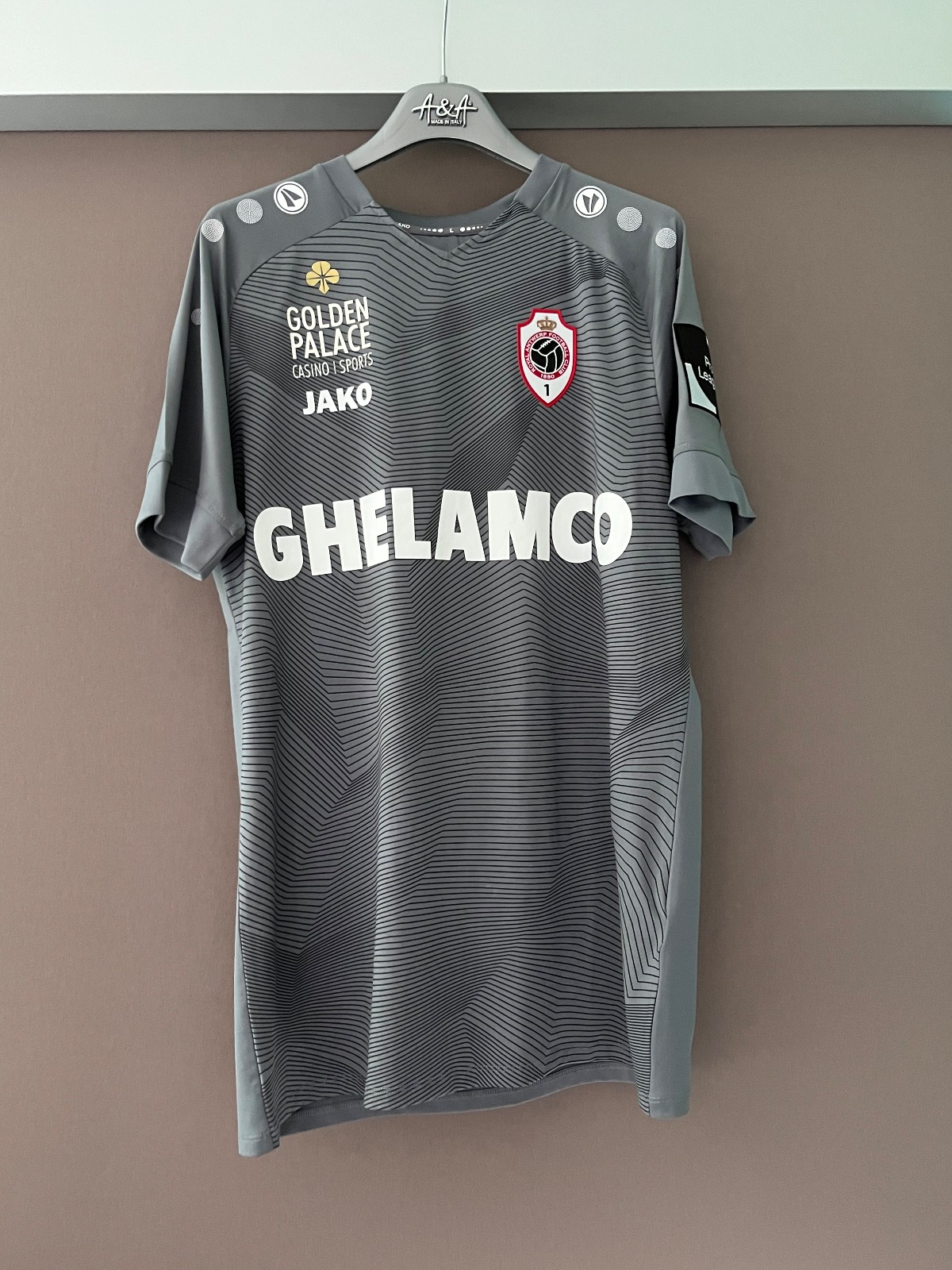 Royal Antwerp 2021-22 GK Kit