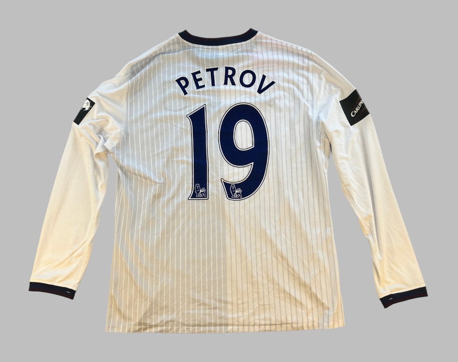 Aston Villa 2009-10 EFL Cup Final Kit