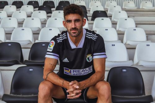 Burgos CF 2021-22 Fourth Kit